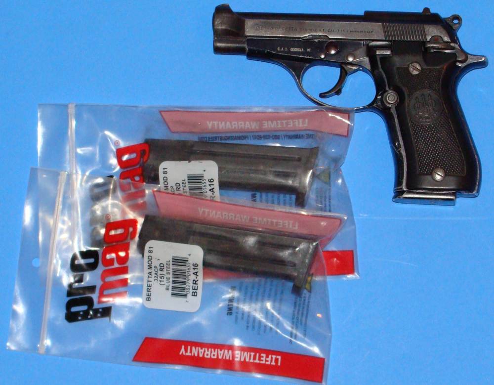 BERETTA MODEL 81 SEMI AUTO PISTOL .32ACP W/MAGS-img-2