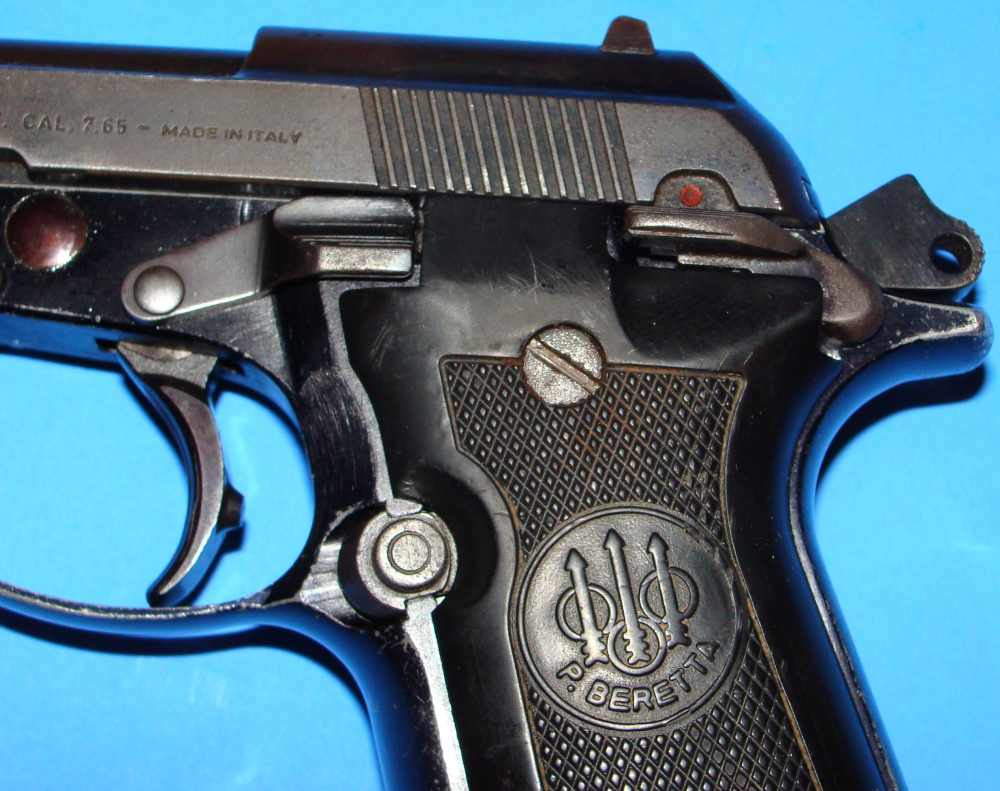 BERETTA MODEL 81 SEMI AUTO PISTOL .32ACP W/MAGS-img-20