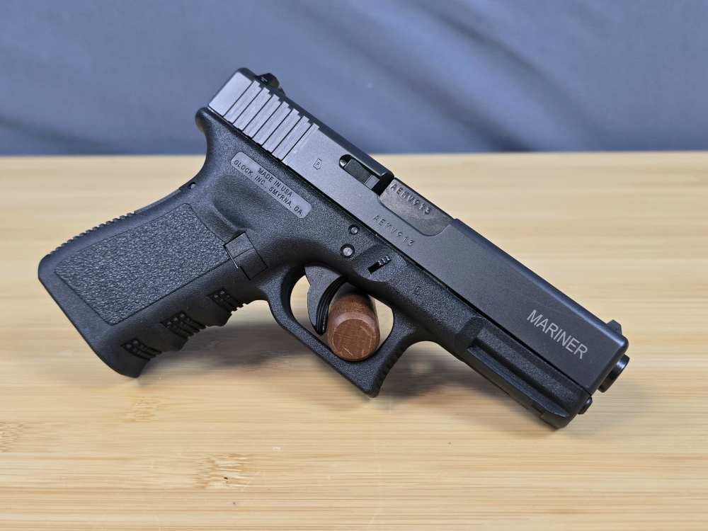 Glock 19 Gen3 Mariner Green Label Contract Overrun 3 Mags-img-1
