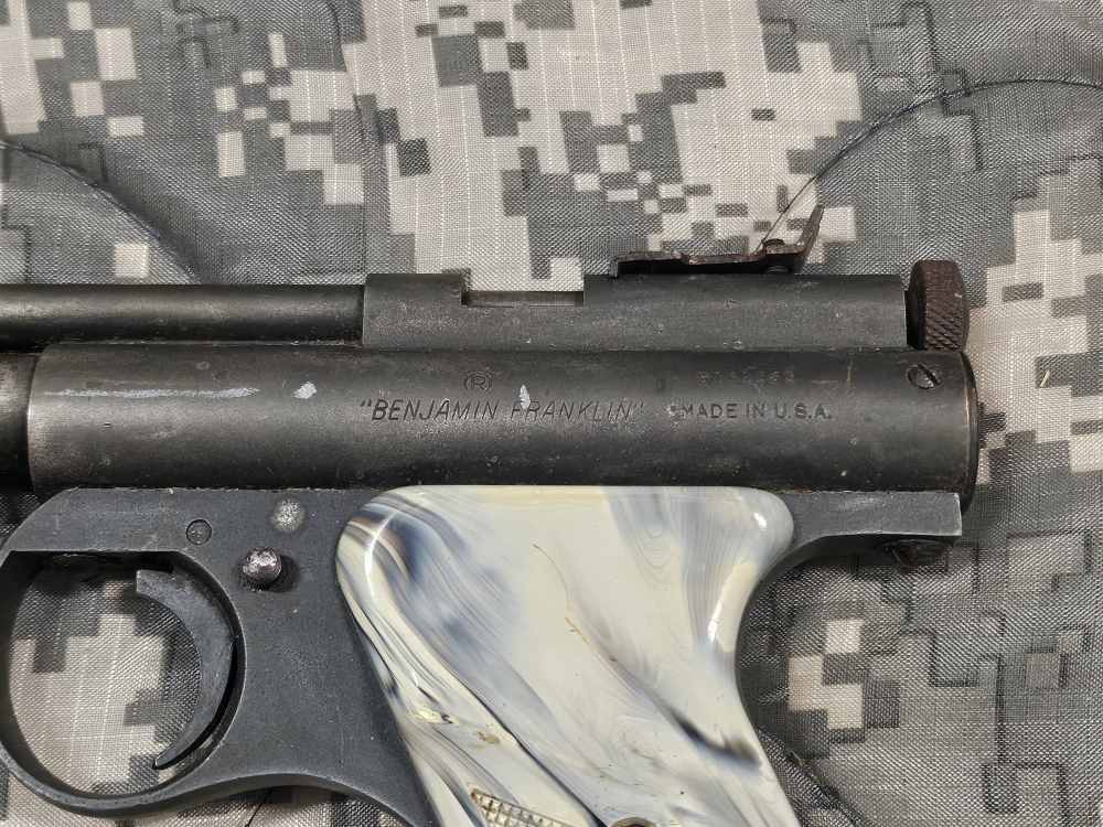 Benjamin Franklin Pellet Pistol!-img-3