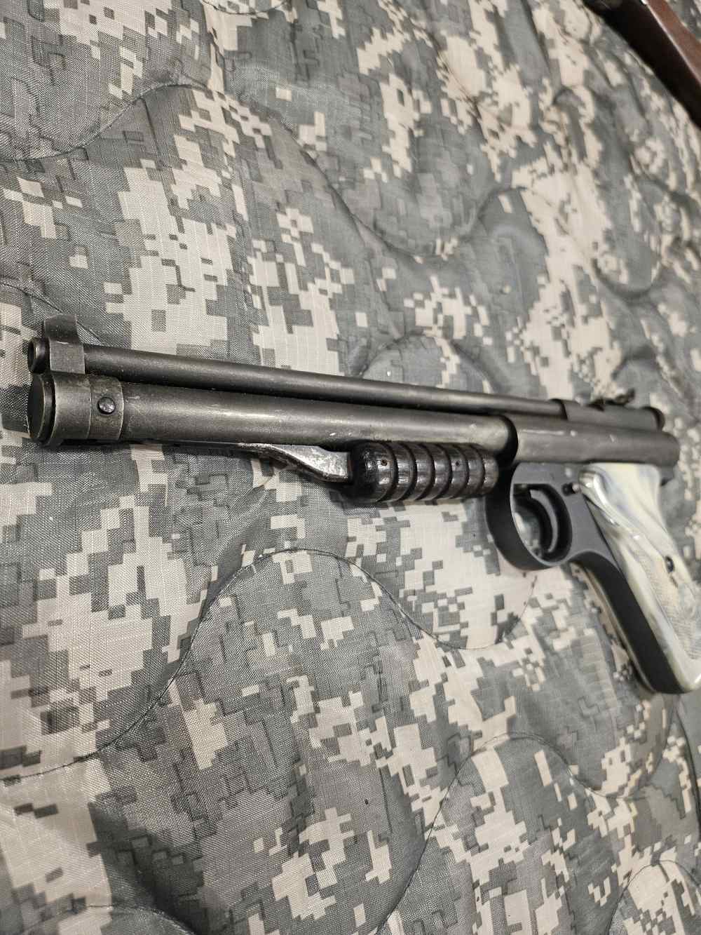 Benjamin Franklin Pellet Pistol!-img-1
