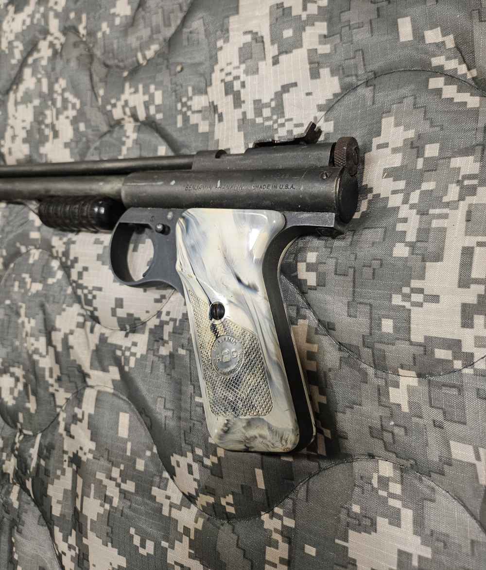 Benjamin Franklin Pellet Pistol!-img-2