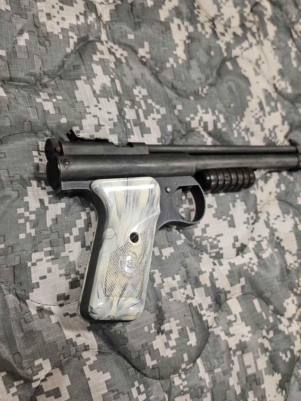 Benjamin Franklin Pellet Pistol!-img-5