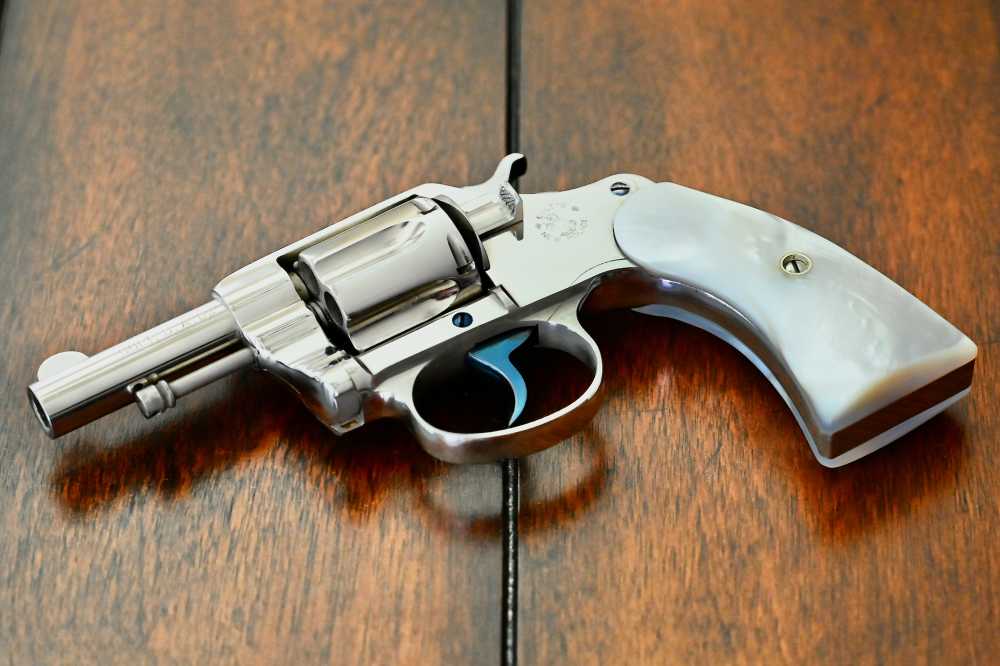 1903 Colt New Police .32 Colt 2.5" Nickel Pearl Stocks Collector-Grade!-img-3