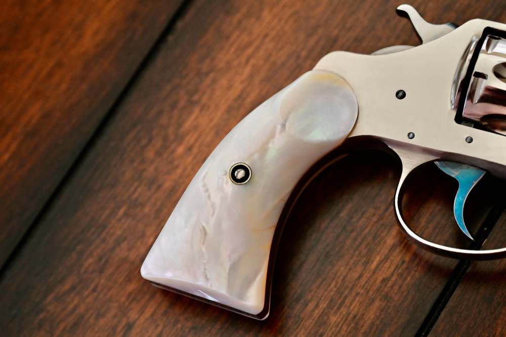 1903 Colt New Police .32 Colt 2.5" Nickel Pearl Stocks Collector-Grade!-img-12