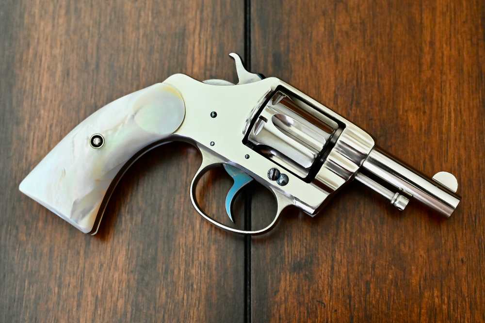 1903 Colt New Police .32 Colt 2.5" Nickel Pearl Stocks Collector-Grade!-img-6