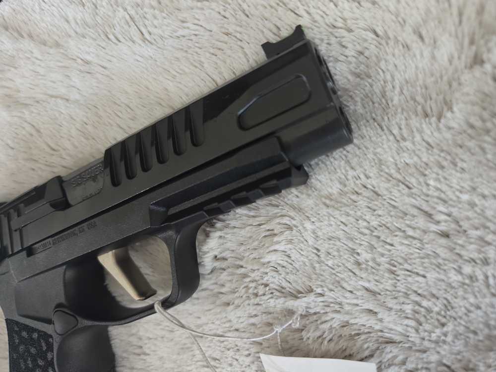SIG P365-FUSE 9mm 4.3" Manual Safety 3 Mags Optics Ready -img-3