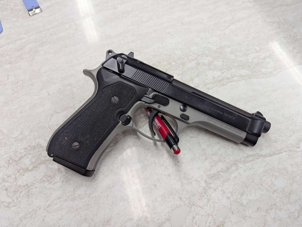 Beretta 92FS 9mm-img-2