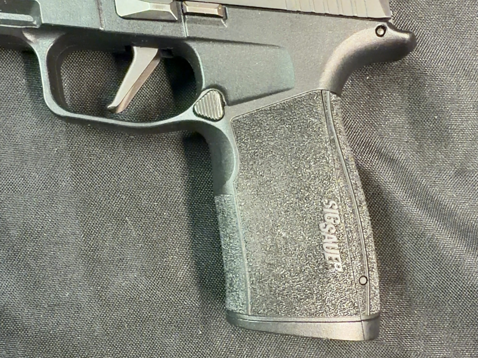 Sig Sauer P365 9mm Luger XMACRO-img-12