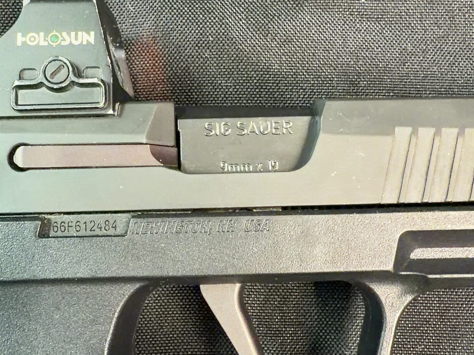 Sig Sauer P365 9mm Luger XMACRO-img-4