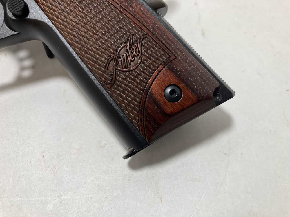Kimber Custom LW Rosewood grips with Box-img-8