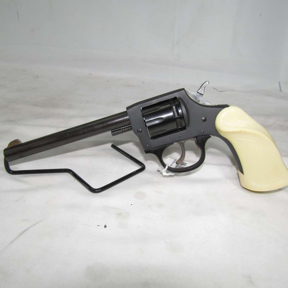 iver johnson-img-3