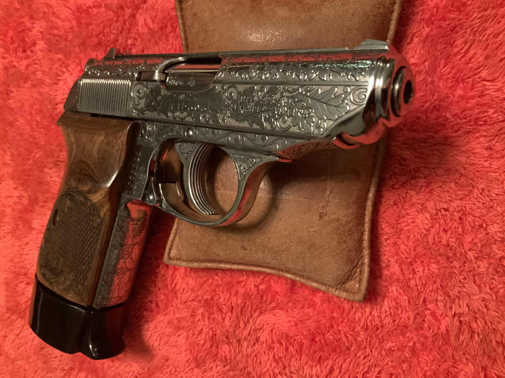 Walther PPKs .22 *MINT* Engraved 1969  Original Box, Manual, Test Target -img-10