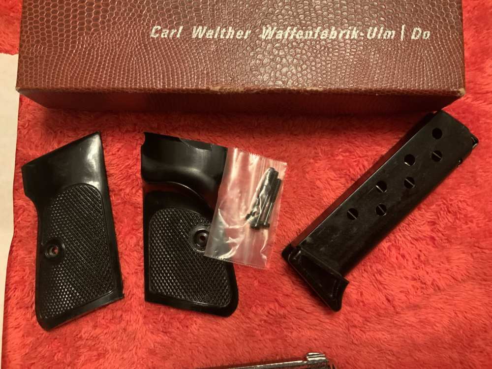 Walther PPKs .22 *MINT* Engraved 1969  Original Box, Manual, Test Target -img-4