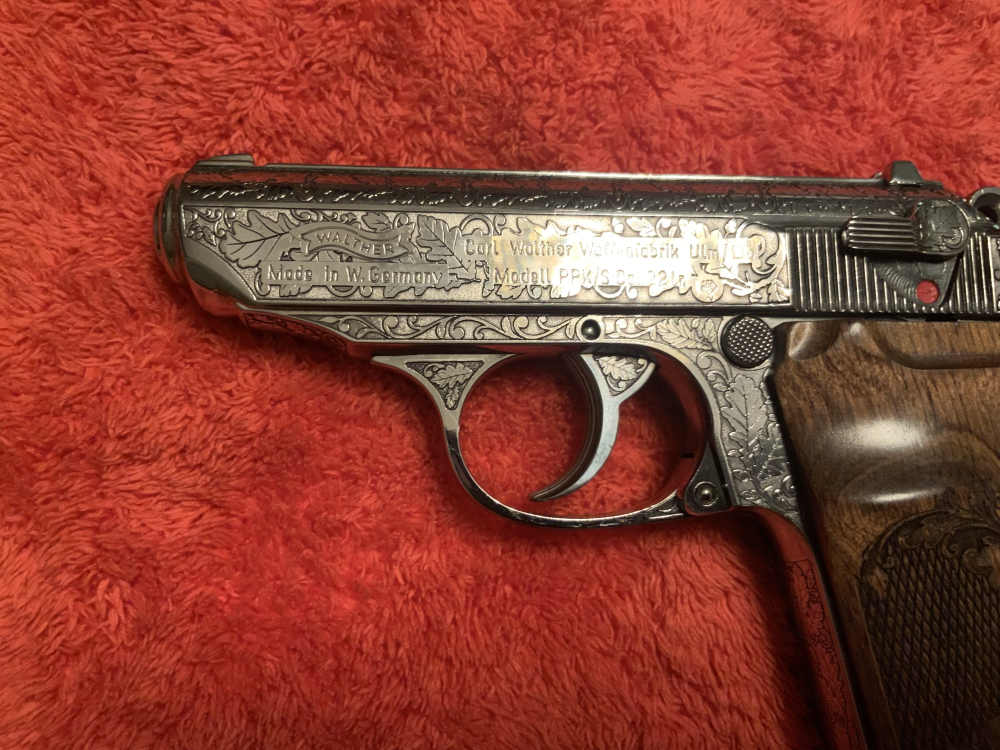 Walther PPKs .22 *MINT* Engraved 1969  Original Box, Manual, Test Target -img-7