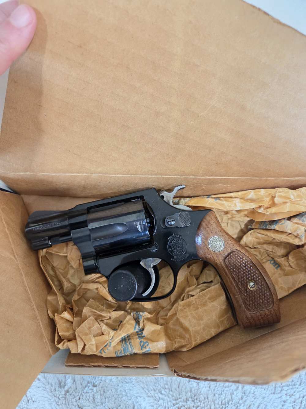 S&W Model 37 Airweight No Dash .38 Spl 2" Matching Box Near Mint-img-1