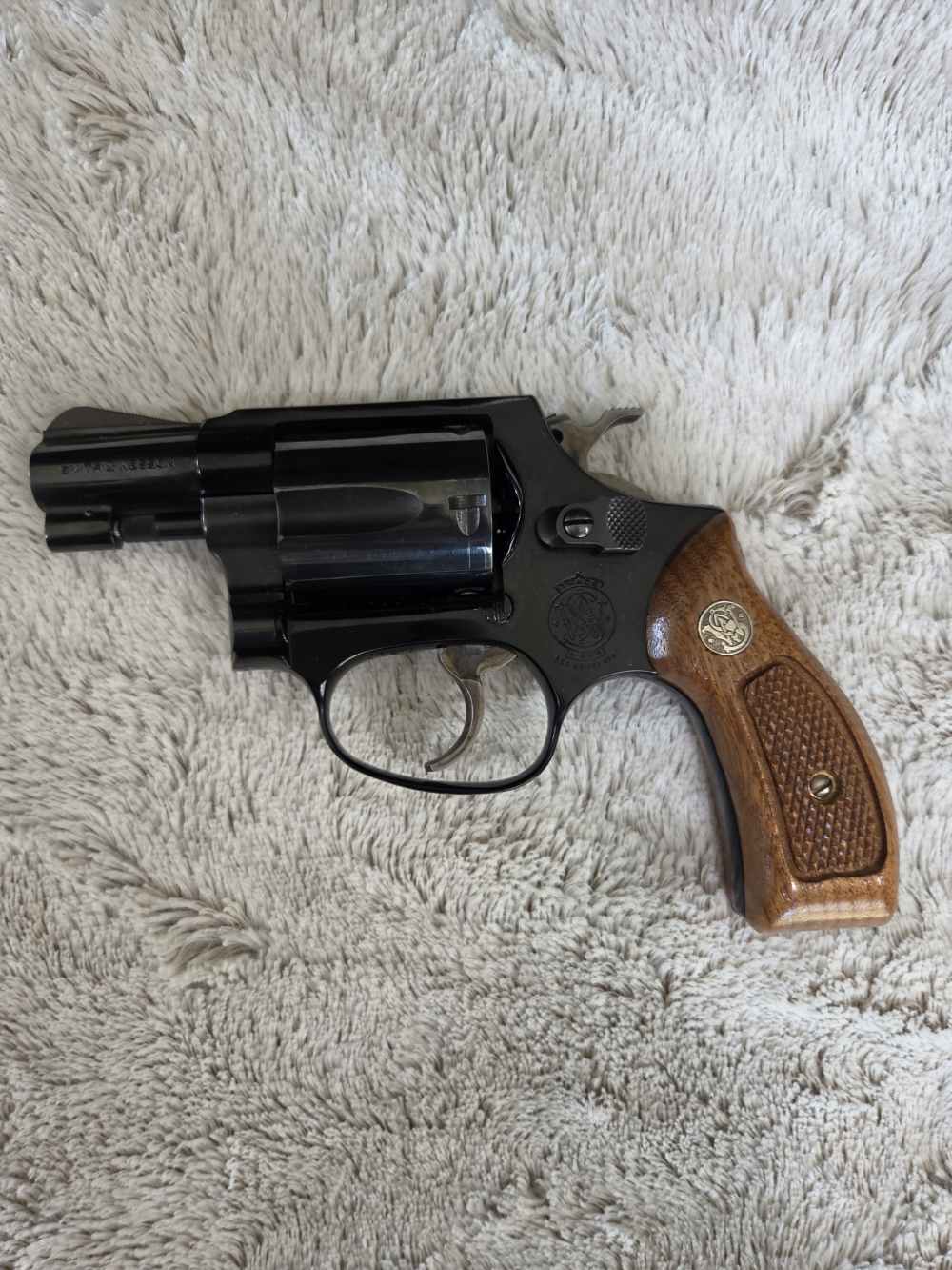 S&W Model 37 Airweight No Dash .38 Spl 2" Matching Box Near Mint-img-2