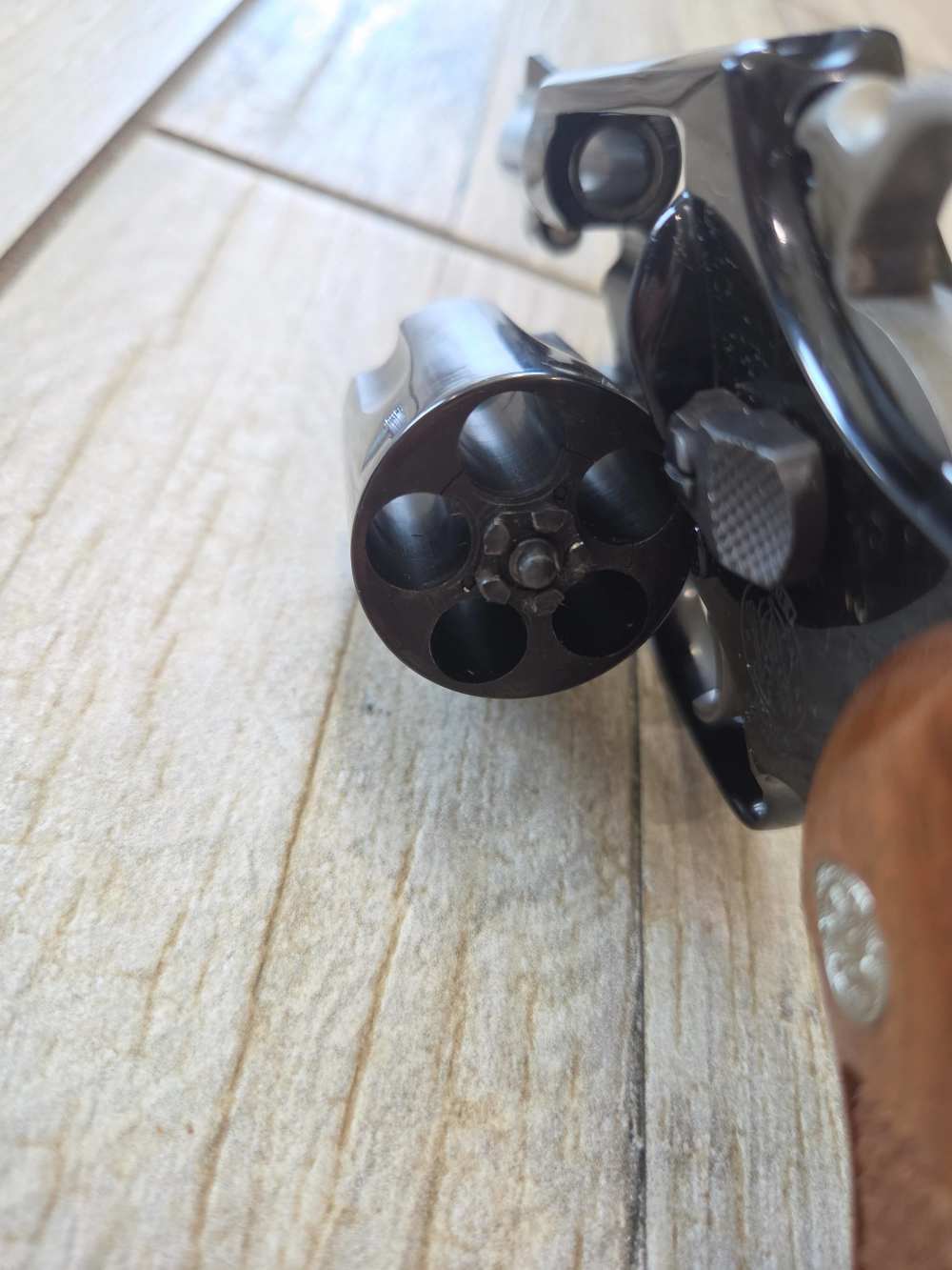 S&W Model 37 Airweight No Dash .38 Spl 2" Matching Box Near Mint-img-16