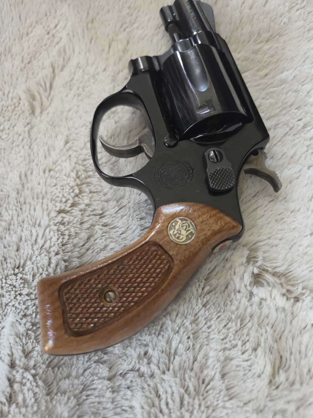 S&W Model 37 Airweight No Dash .38 Spl 2" Matching Box Near Mint-img-20