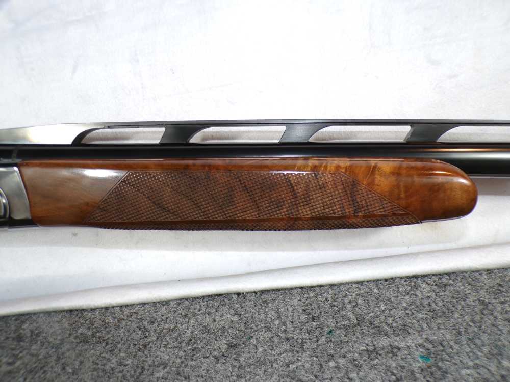 CZ All American Trap 12 GA 32" Vent Rib Ported 5 Chokes W/ Case Mint! -img-11