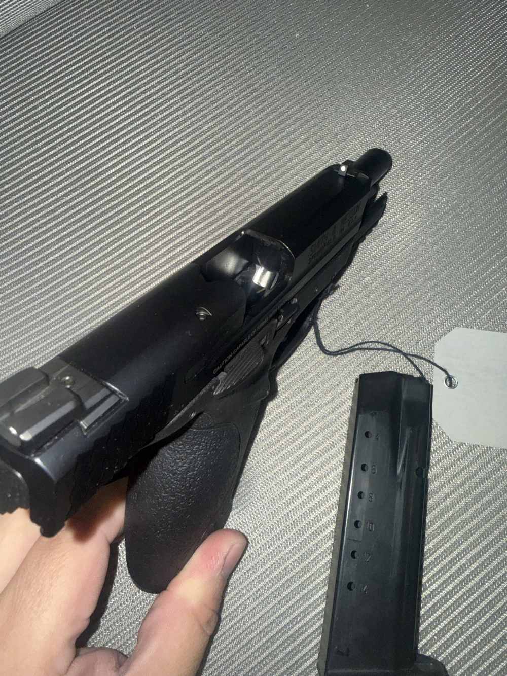 M&P 40 STAINLESS Smith and Wesson 40SW Excellent -img-5
