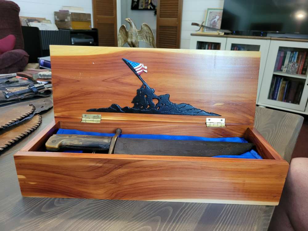 WWII Collins Legitimus V44 #18 Green Horn Bowie Knife w/Display Case & Shea-img-2