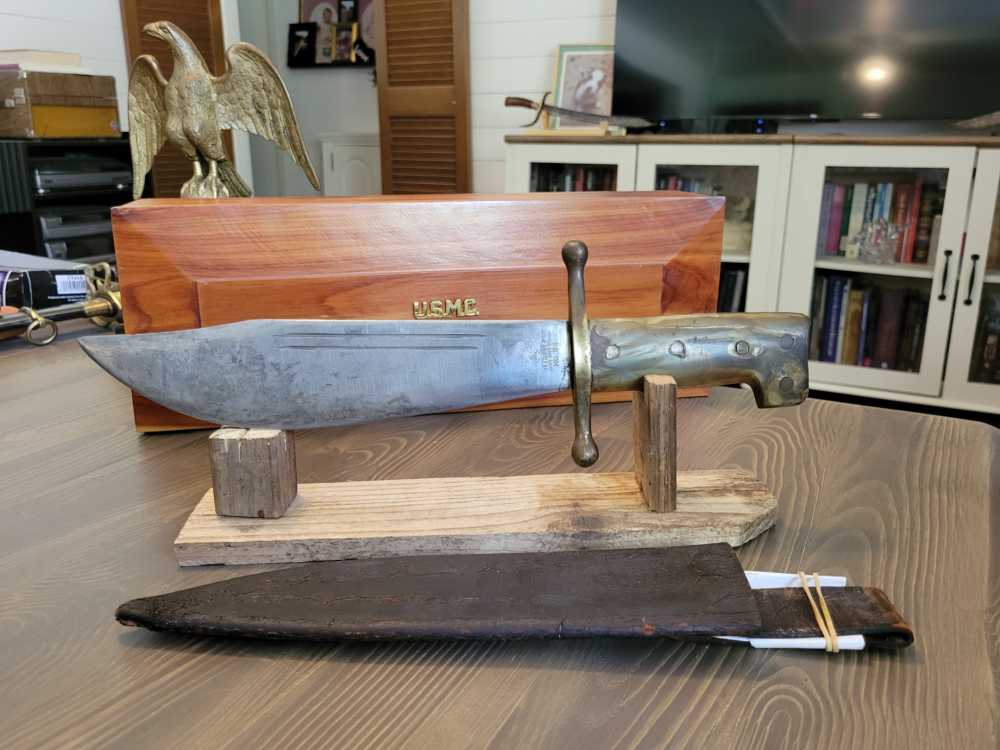 WWII Collins Legitimus V44 #18 Green Horn Bowie Knife w/Display Case & Shea-img-8