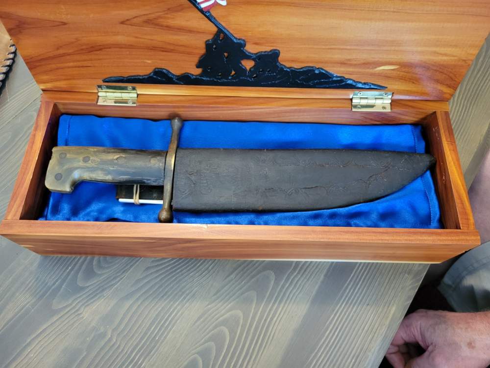 WWII Collins Legitimus V44 #18 Green Horn Bowie Knife w/Display Case & Shea-img-3