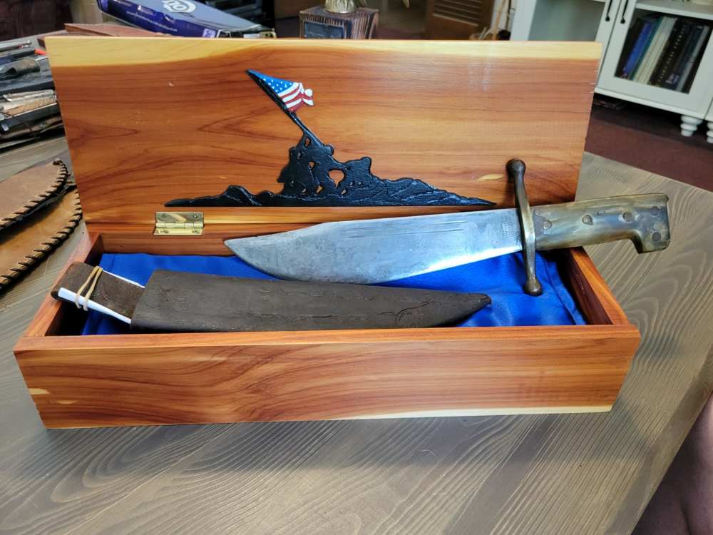 WWII Collins Legitimus V44 #18 Green Horn Bowie Knife w/Display Case & Shea-img-0