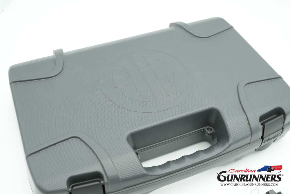 SIG Sauer P220 Elite Semi-Auto Pistol .45 ACP 4.4" Barrel Four Mags-img-5