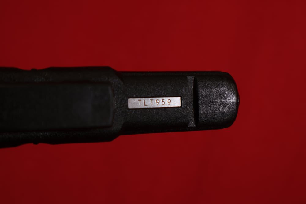 Glock 22 Gen 4 40 S&W OEM Tritium Frying Pan -img-14