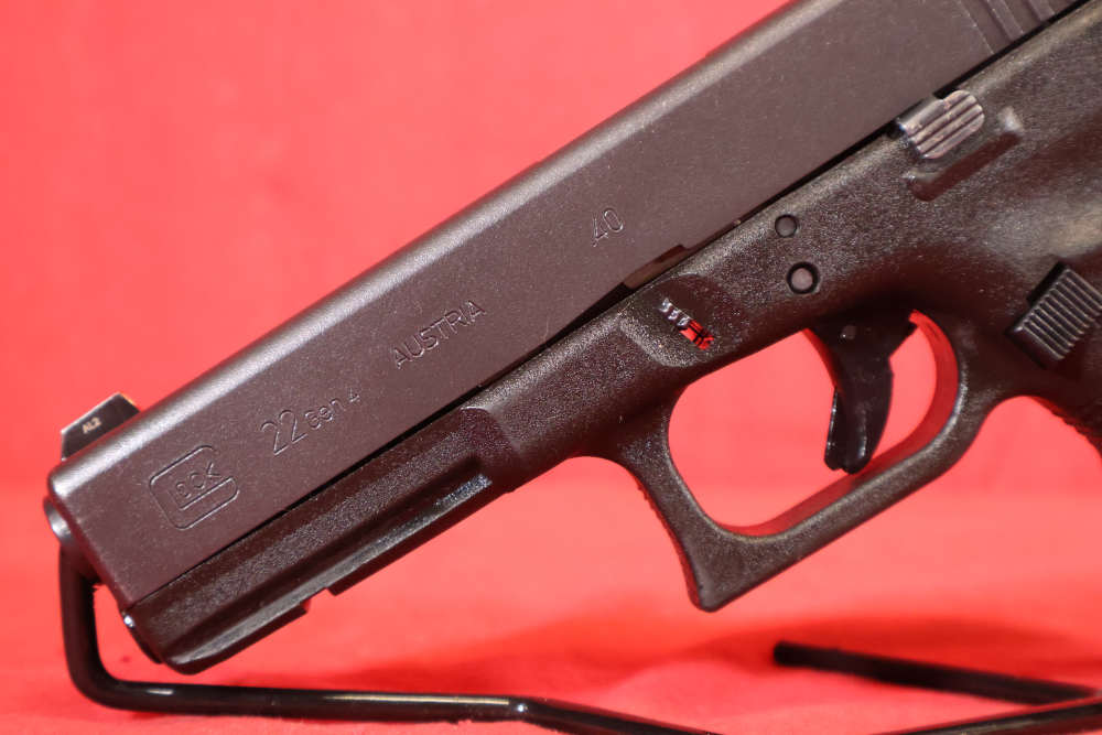 Glock 22 Gen 4 40 S&W OEM Tritium Frying Pan -img-3