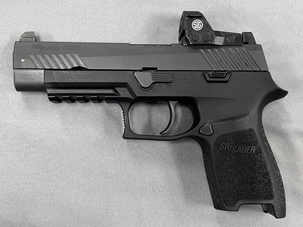 Sig P320 4.7" 9mm - 3mags - Two Grip Modules - Romeo1 - Supp Sights - NR! -img-2