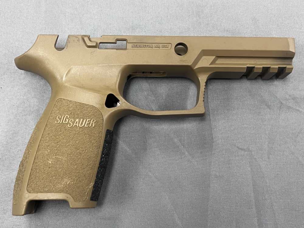 Sig P320 4.7" 9mm - 3mags - Two Grip Modules - Romeo1 - Supp Sights - NR! -img-8
