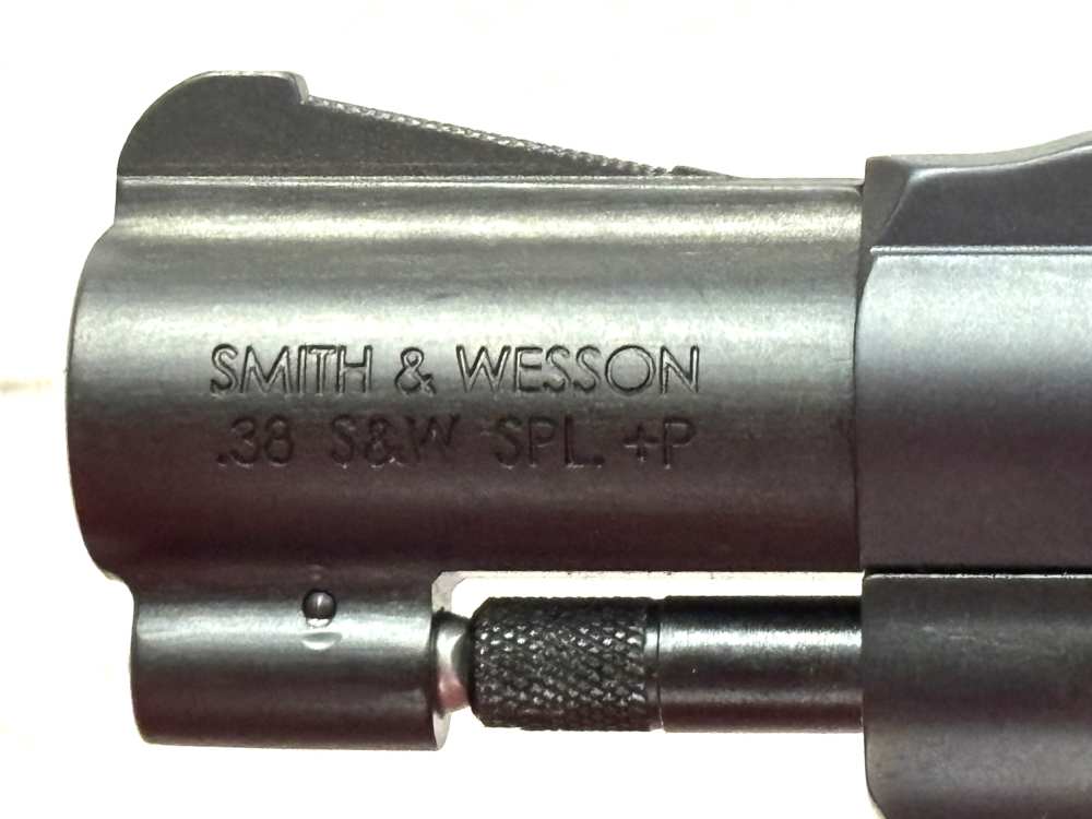 Factory New S&W Model 442-2 Airweight 38 Special Black Revolver No Reserve!-img-2