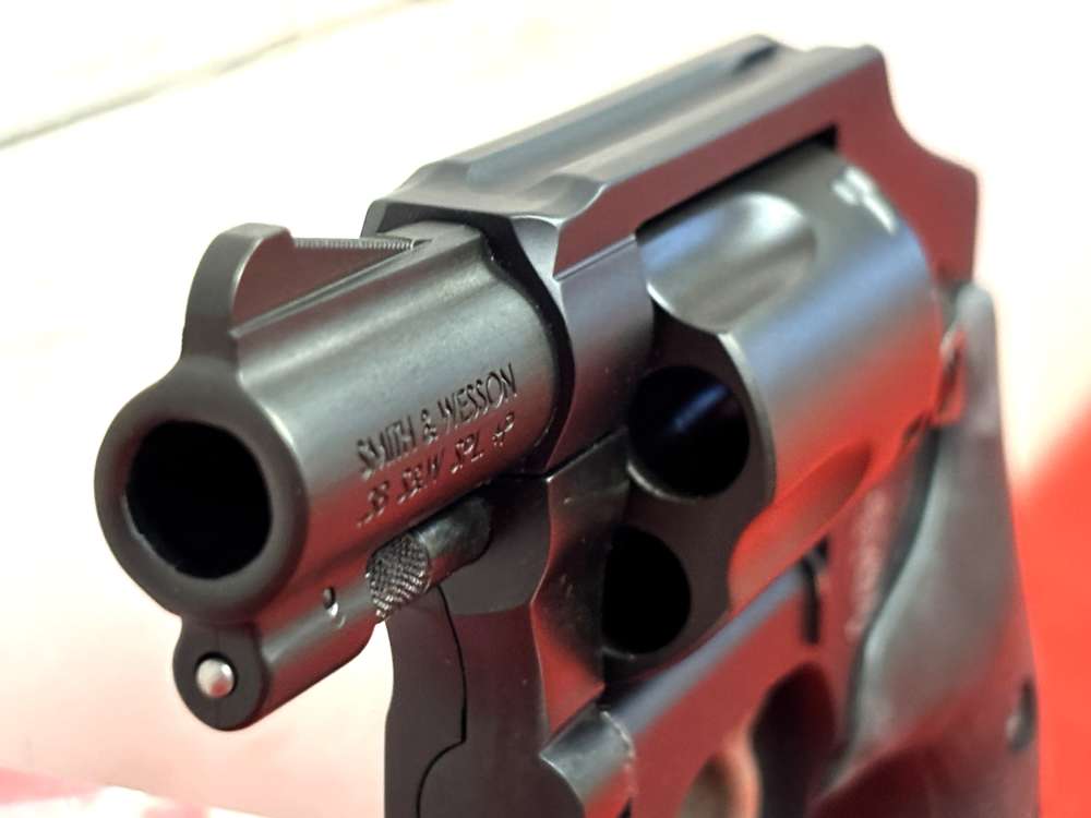 Factory New S&W Model 442-2 Airweight 38 Special Black Revolver No Reserve!-img-5