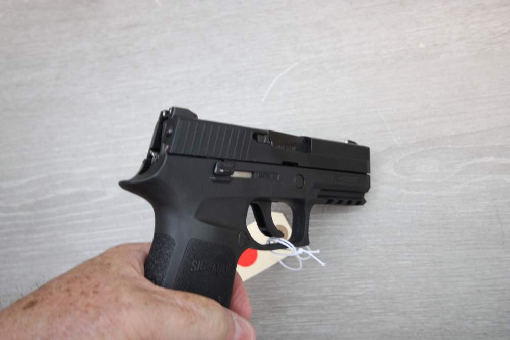 Sig Sauer Model P250 Compact in 9 MM with 3.9" Barrel.-img-9
