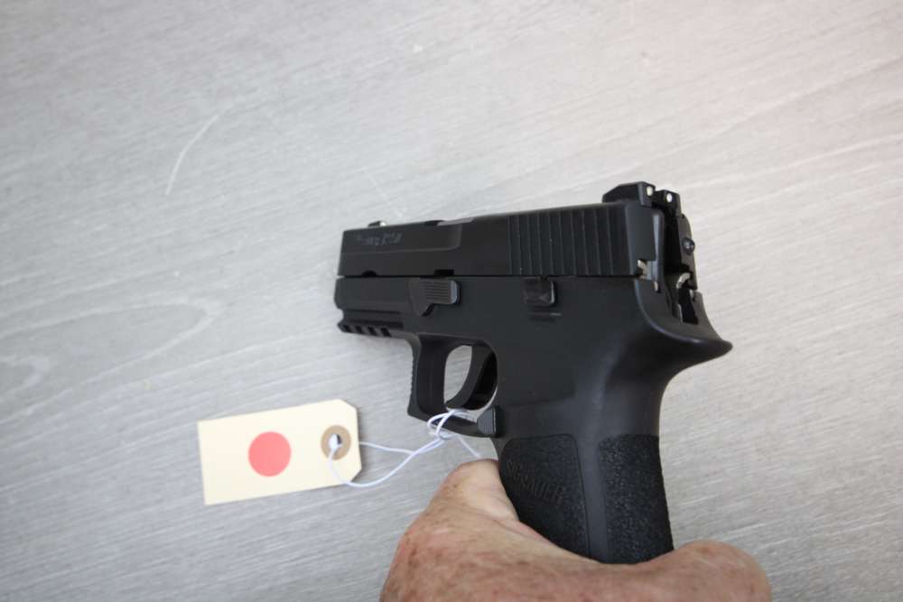 Sig Sauer Model P250 Compact in 9 MM with 3.9" Barrel.-img-10