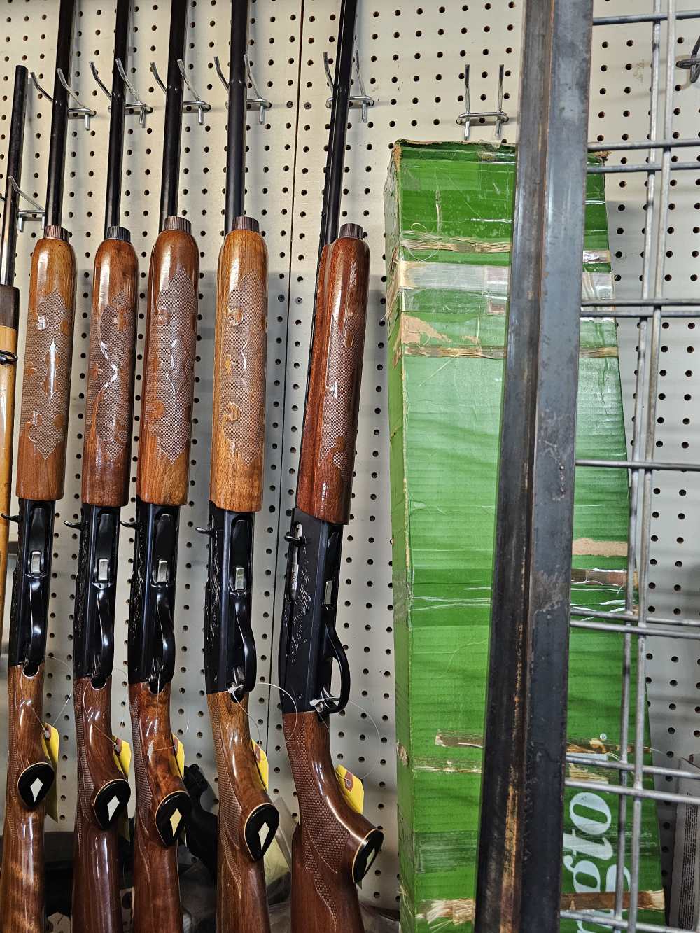 Five Guns Lot Remington 1100-img-19