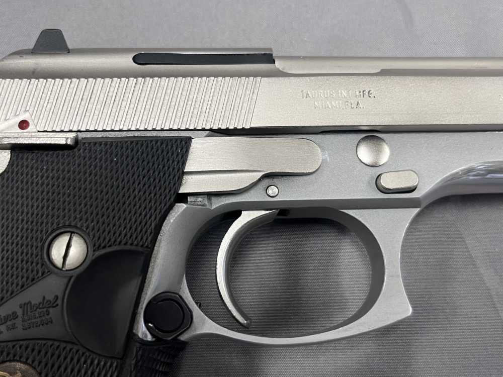 Taurus PT 92 AF 9mm - DA/SA - Stainless - Two Mags - NO Reserve!-img-2