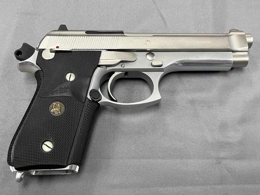 Taurus PT 92 AF 9mm - DA/SA - Stainless - Two Mags - NO Reserve!-img-4
