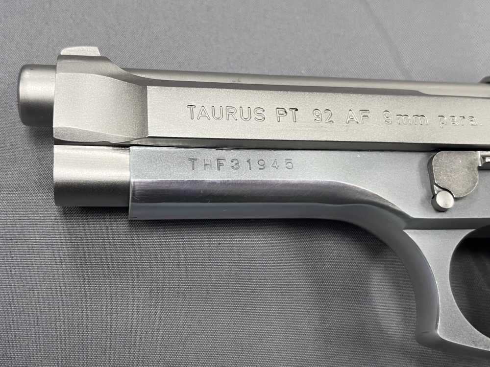 Taurus PT 92 AF 9mm - DA/SA - Stainless - Two Mags - NO Reserve!-img-6