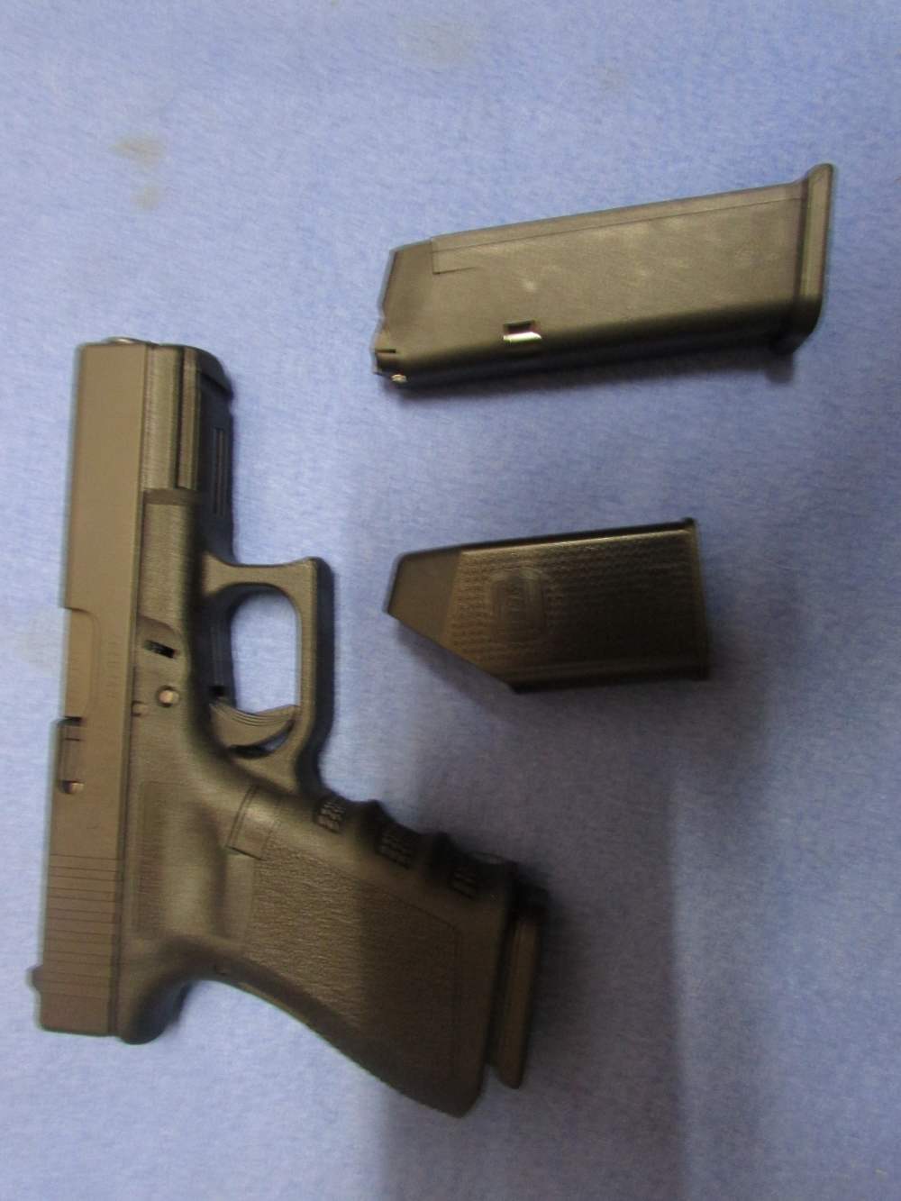 GLOCK 23 GEN 3 40 S&W-img-1