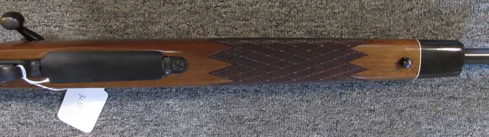 Remington 700 BDL rifle in 270 Winchester-img-11