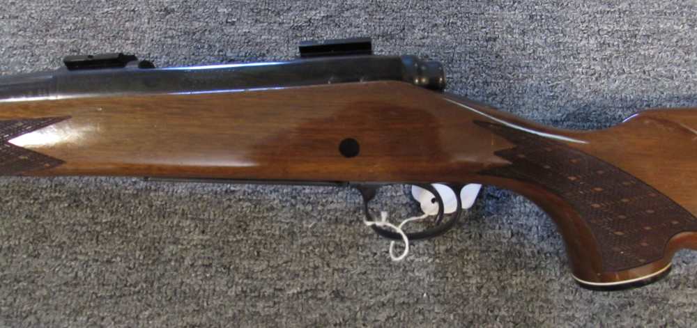 Remington 700 BDL rifle in 270 Winchester-img-2