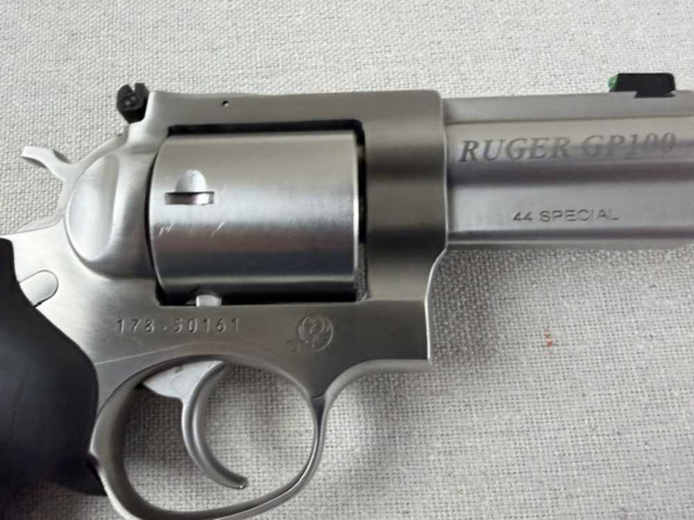 Ruger GP100 44 Spl 3" Stainless -img-17