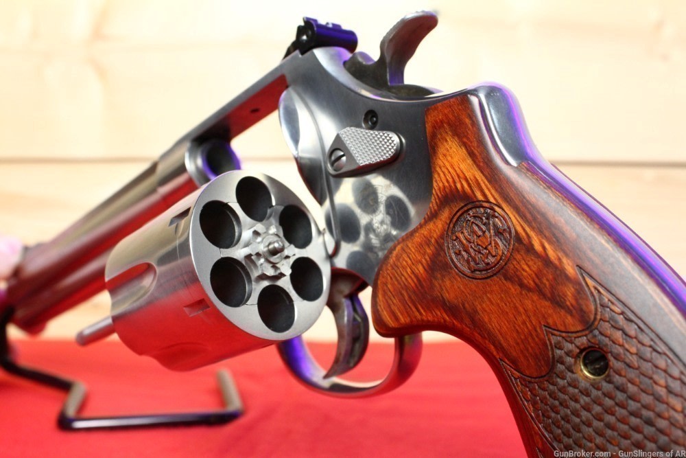 Smith & Wesson Classic 629-6 .44 Magnum -img-2