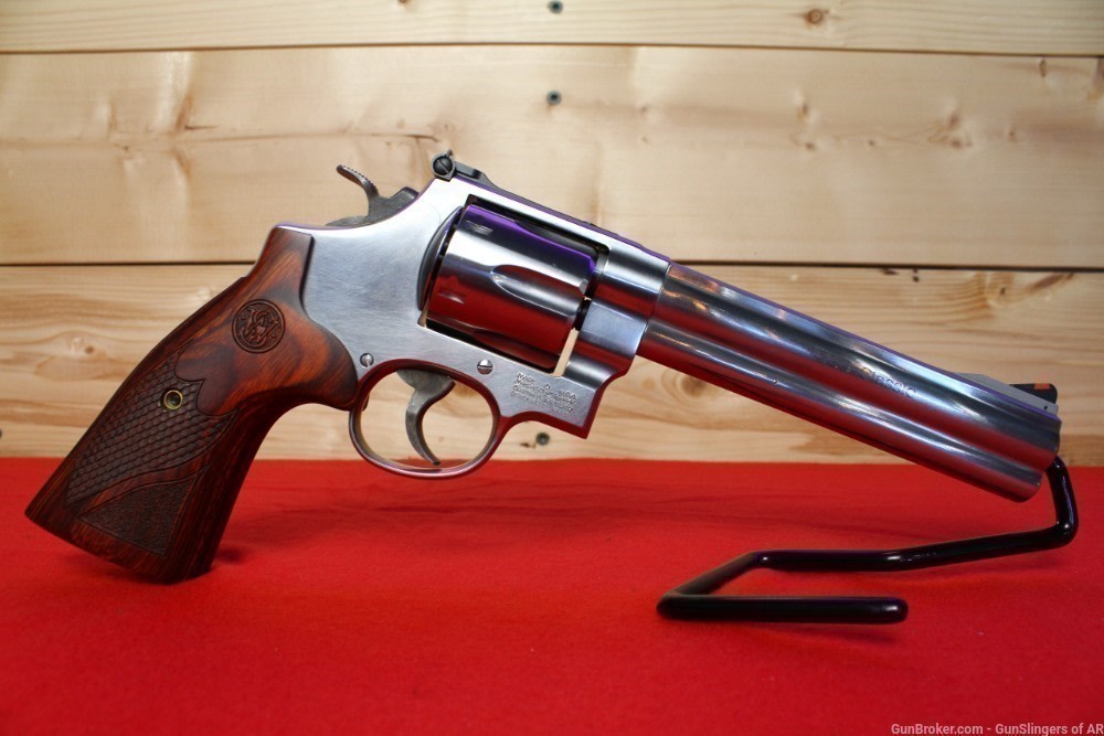 Smith & Wesson Classic 629-6 .44 Magnum -img-1