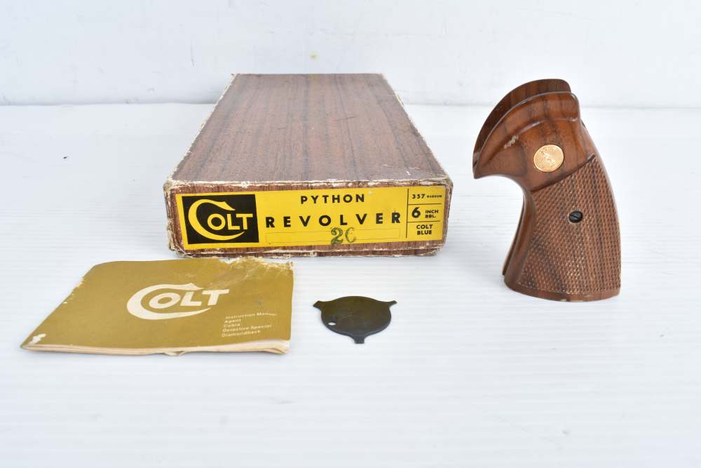 Colt Python .357 Magnum – 6" Barrel – Wood & Hogue Grips – Box & Manual-img-18