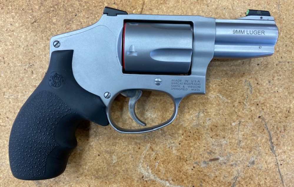 Smith & Wesson 940-3, 9mm NIB!-img-7